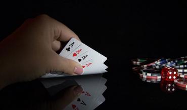 How to Deal Poker Cards?